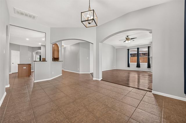 405 Wickford Court, Galveston, TX 77573