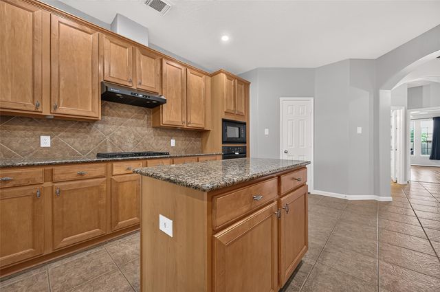 405 Wickford Court, Galveston, TX 77573