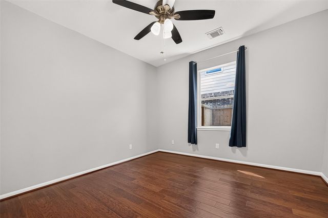 405 Wickford Court, Galveston, TX 77573