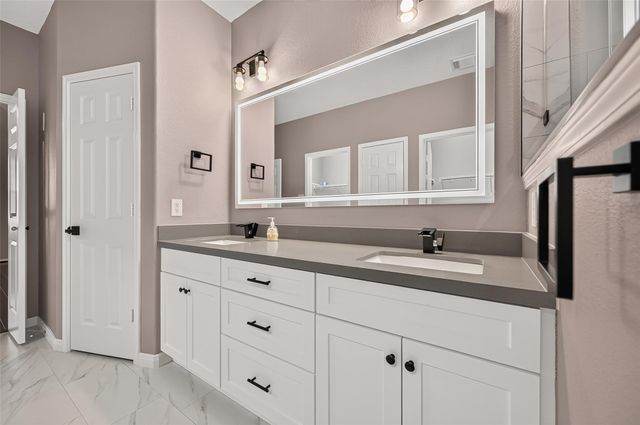 405 Wickford Court, Galveston, TX 77573