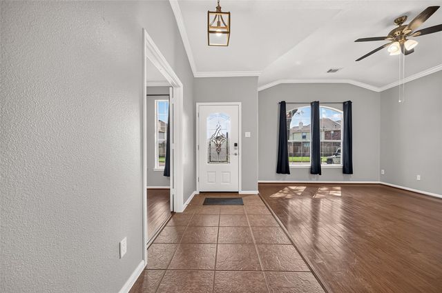 405 Wickford Court, Galveston, TX 77573