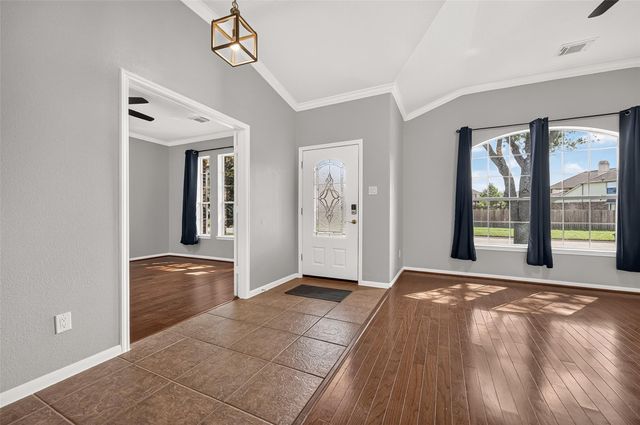 405 Wickford Court, Galveston, TX 77573