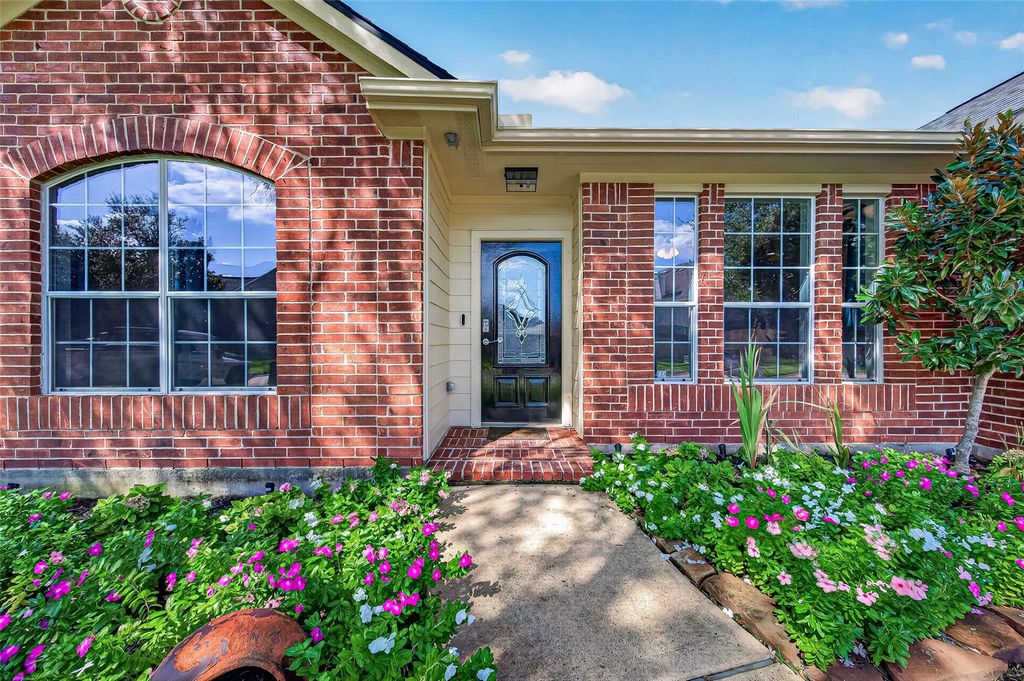 405 Wickford Court, Galveston, TX 77573