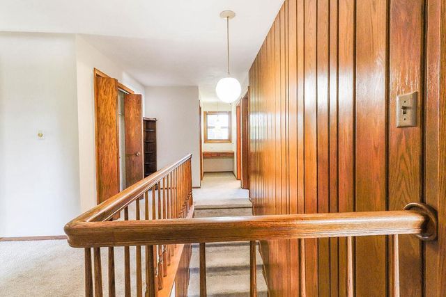 1913 N OUTAGAMIE STREET, Appleton, WI 54914