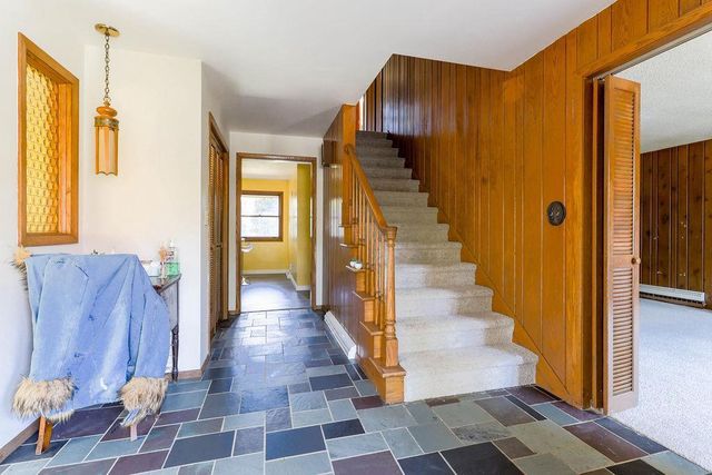 1913 N OUTAGAMIE STREET, Appleton, WI 54914