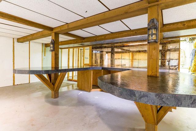 1913 N OUTAGAMIE STREET, Appleton, WI 54914