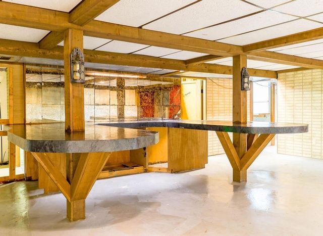 1913 N OUTAGAMIE STREET, Appleton, WI 54914