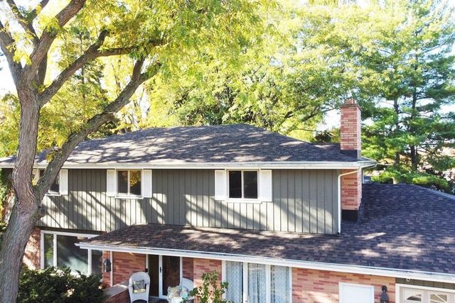 1913 N OUTAGAMIE STREET, Appleton, WI 54914