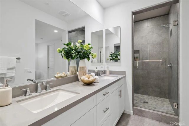 118 Modjeska, Irvine, CA 92618