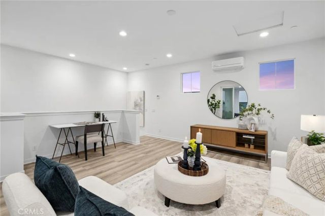 118 Modjeska, Irvine, CA 92618