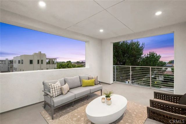 118 Modjeska, Irvine, CA 92618