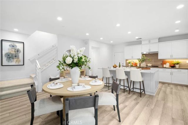 118 Modjeska, Irvine, CA 92618