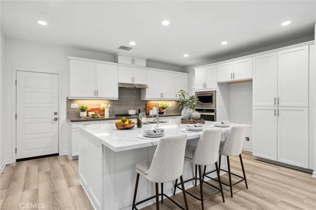 118 Modjeska, Irvine, CA 92618