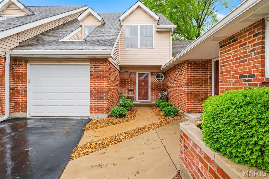 1421 Tahoe Valley Court, Ballwin, MO 63021