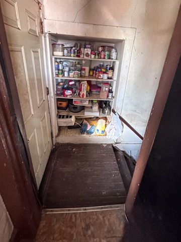 1740 E 21st Street, Des Moines, IA 50317