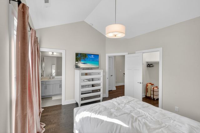 6719 Charlotte Pike Apt 3, Nashville, TN 37209