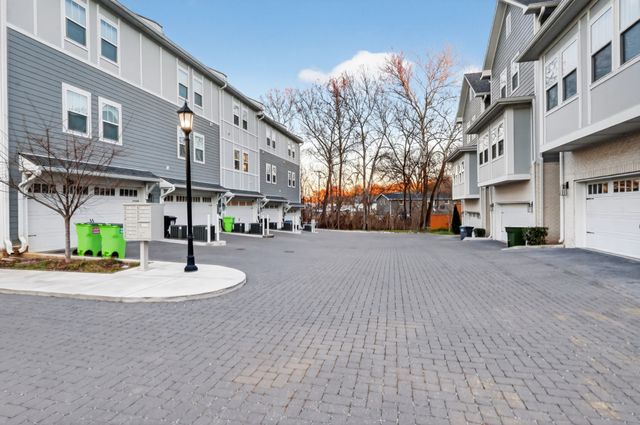 6719 Charlotte Pike Apt 3, Nashville, TN 37209