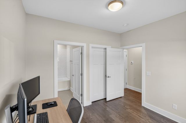 6719 Charlotte Pike Apt 3, Nashville, TN 37209