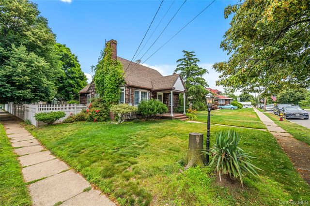 612 Hughes Street, Bellmore, NY 11710