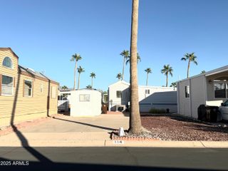 114 S KAOLINE Drive 114, Apache Junction, AZ 85119