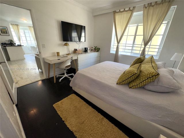 130 3rd St 205, Miami Beach, FL 33139