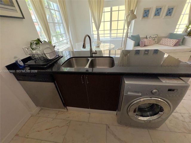 130 3rd St 205, Miami Beach, FL 33139