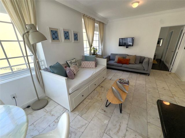 130 3rd St 205, Miami Beach, FL 33139