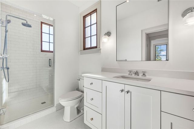 1034 NW A Street, Bentonville, AR 72712