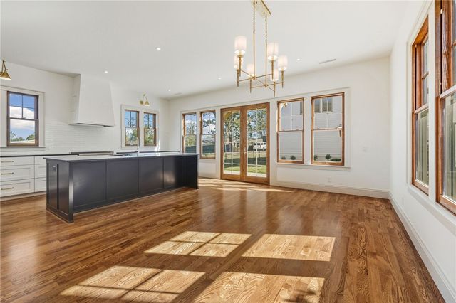 1034 NW A Street, Bentonville, AR 72712