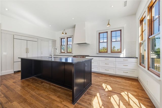 1034 NW A Street, Bentonville, AR 72712