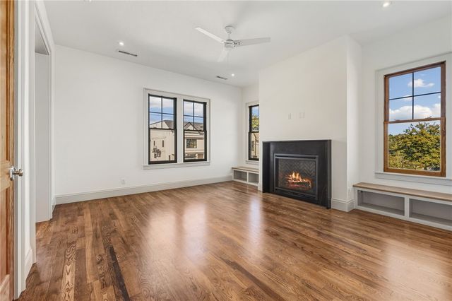 1034 NW A Street, Bentonville, AR 72712