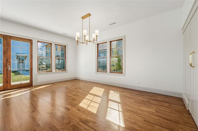 1034 NW A Street, Bentonville, AR 72712