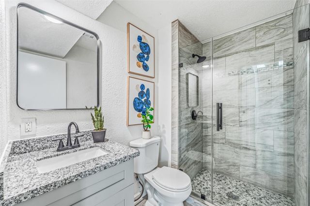 713 Sugar Hill Drive, La Porte, TX 77571