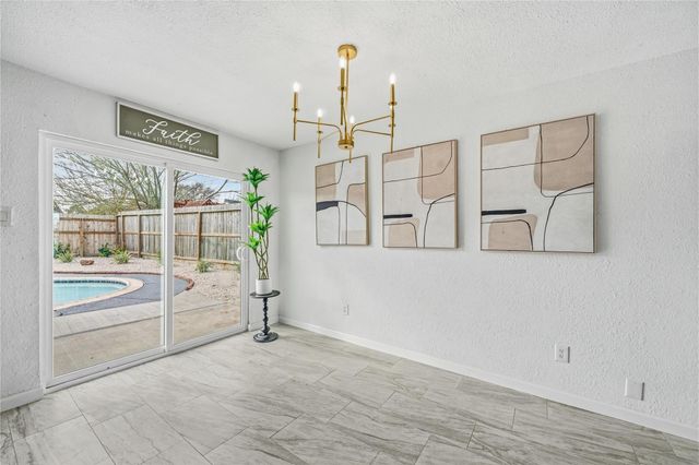 713 Sugar Hill Drive, La Porte, TX 77571