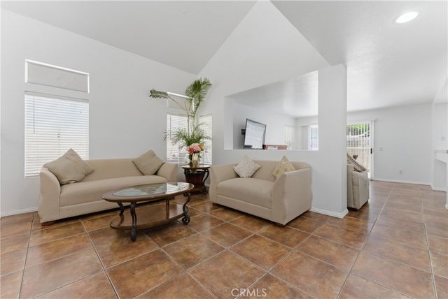 11413 Citrus Glen, Fontana, CA 92337