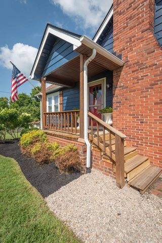 393 McCouns Ferry Road, Salvisa, KY 40372