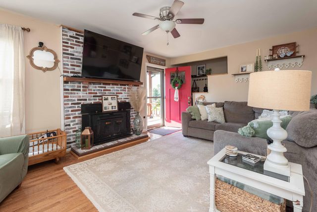 393 McCouns Ferry Road, Salvisa, KY 40372