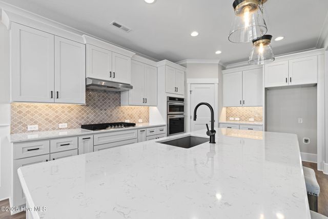 7366 Foxbriar Drive, Leland, NC 28451