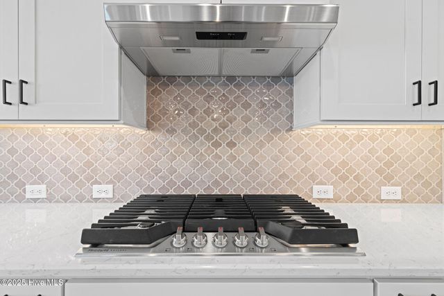 7366 Foxbriar Drive, Leland, NC 28451