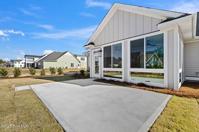 7366 Foxbriar Drive, Leland, NC 28451