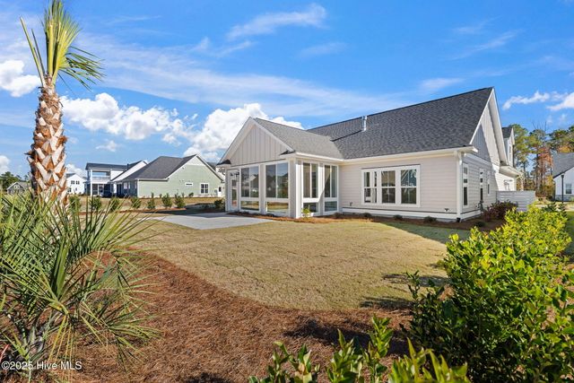 7366 Foxbriar Drive, Leland, NC 28451