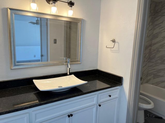 2800 Douglas Avenue 220, Dallas, TX 75219