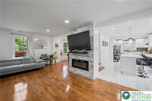 1439 Seidersville Road, Bethlehem City, PA 18015