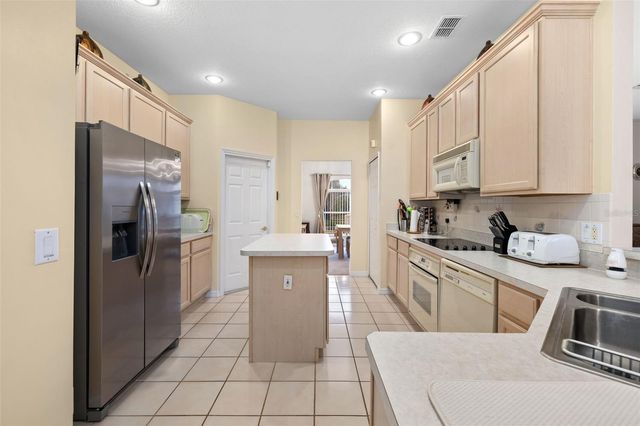 111 SAND PINE LANE, Davenport, FL 33837