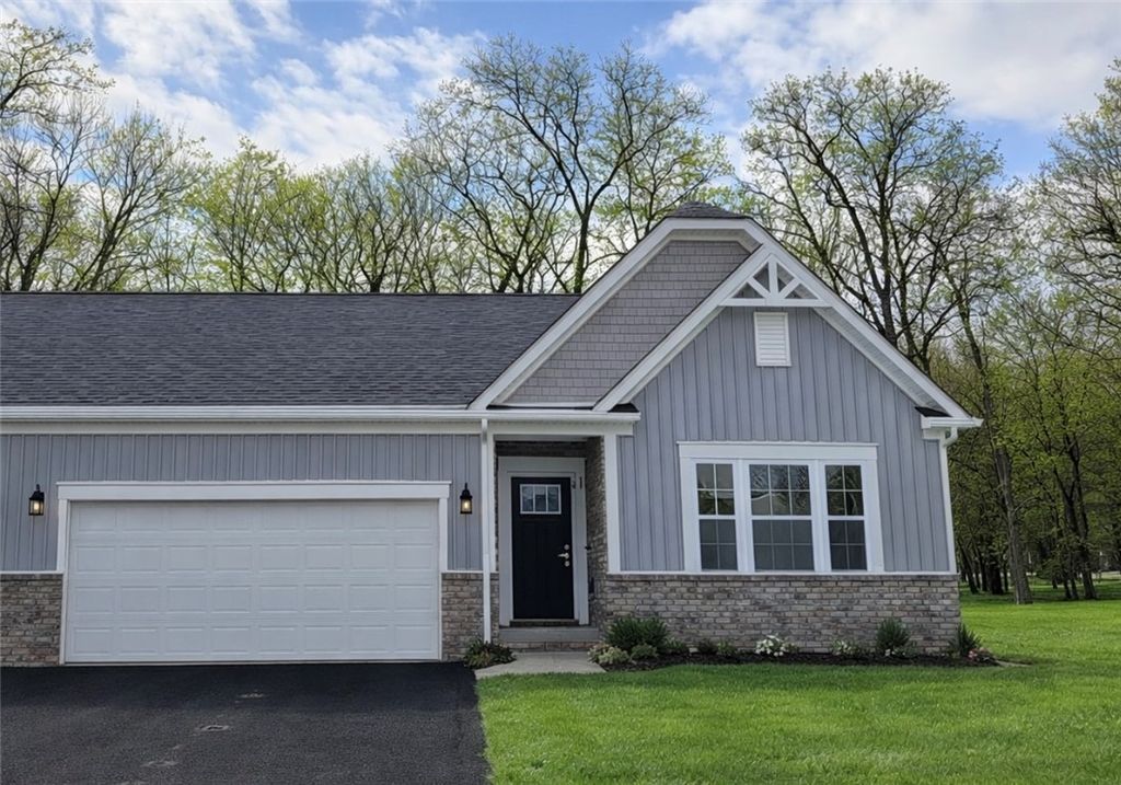 167 Raven Circle 244A, Buffalo Twp, PA 16055