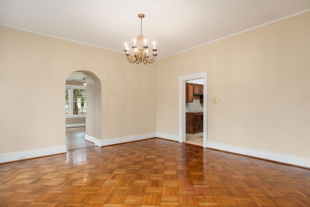 Image 10 of property listing at 2131 Westrivers Road, Charleston, SC 29412
