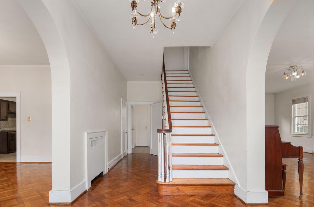 Image 4 of property listing at 2131 Westrivers Road, Charleston, SC 29412