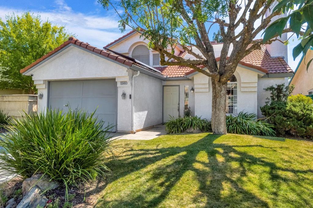 Image 3 of property listing at 9540 N 10th Street, Fresno, CA 93720