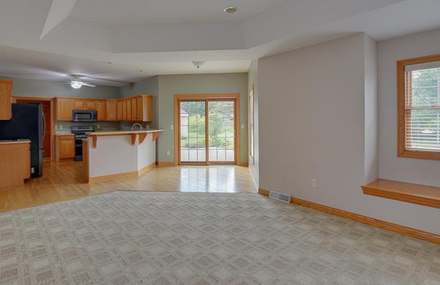 4851 W Alesci DRIVE, Franklin, WI 53132