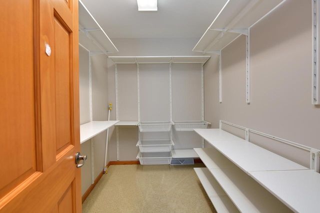 4851 W Alesci DRIVE, Franklin, WI 53132